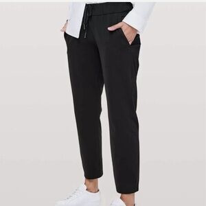 Lululemon on the fly jogger pant size 6 black